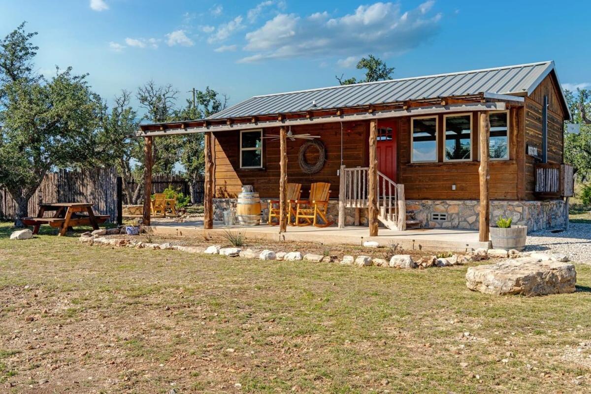 Rockin' R - Rustic Star Cabin Villa Fredericksburg Exterior photo