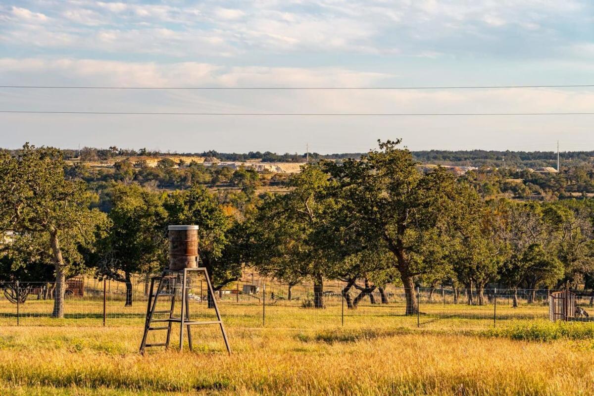 Rockin' R - Rustic Star Cabin Villa Fredericksburg Exterior photo