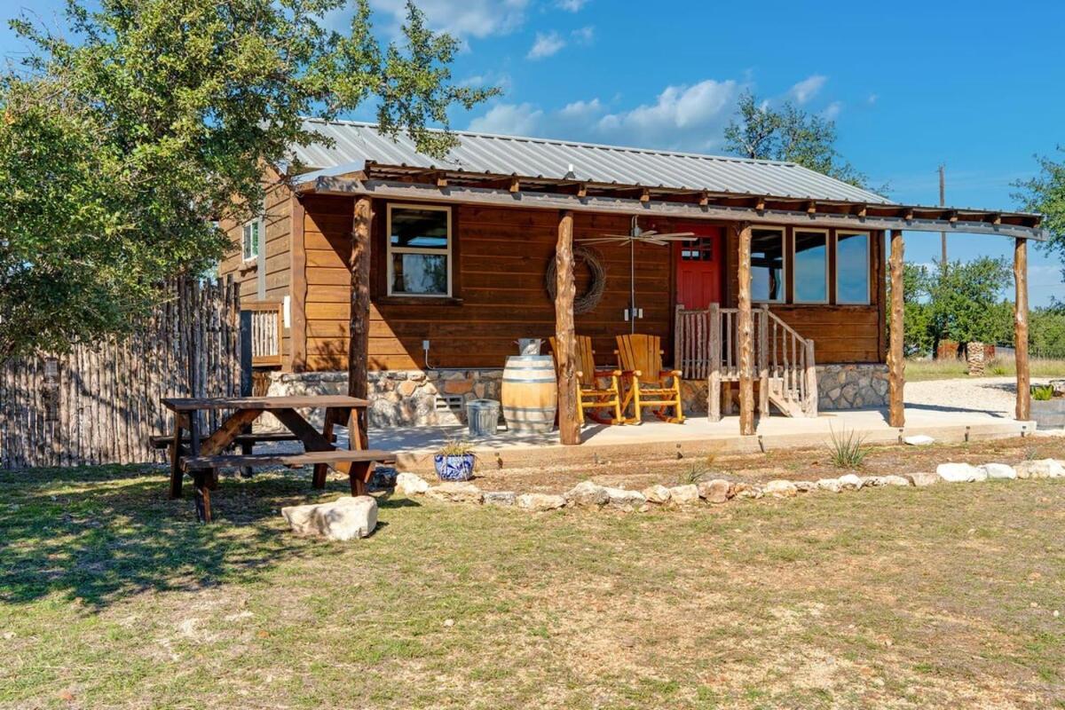 Rockin' R - Rustic Star Cabin Villa Fredericksburg Exterior photo