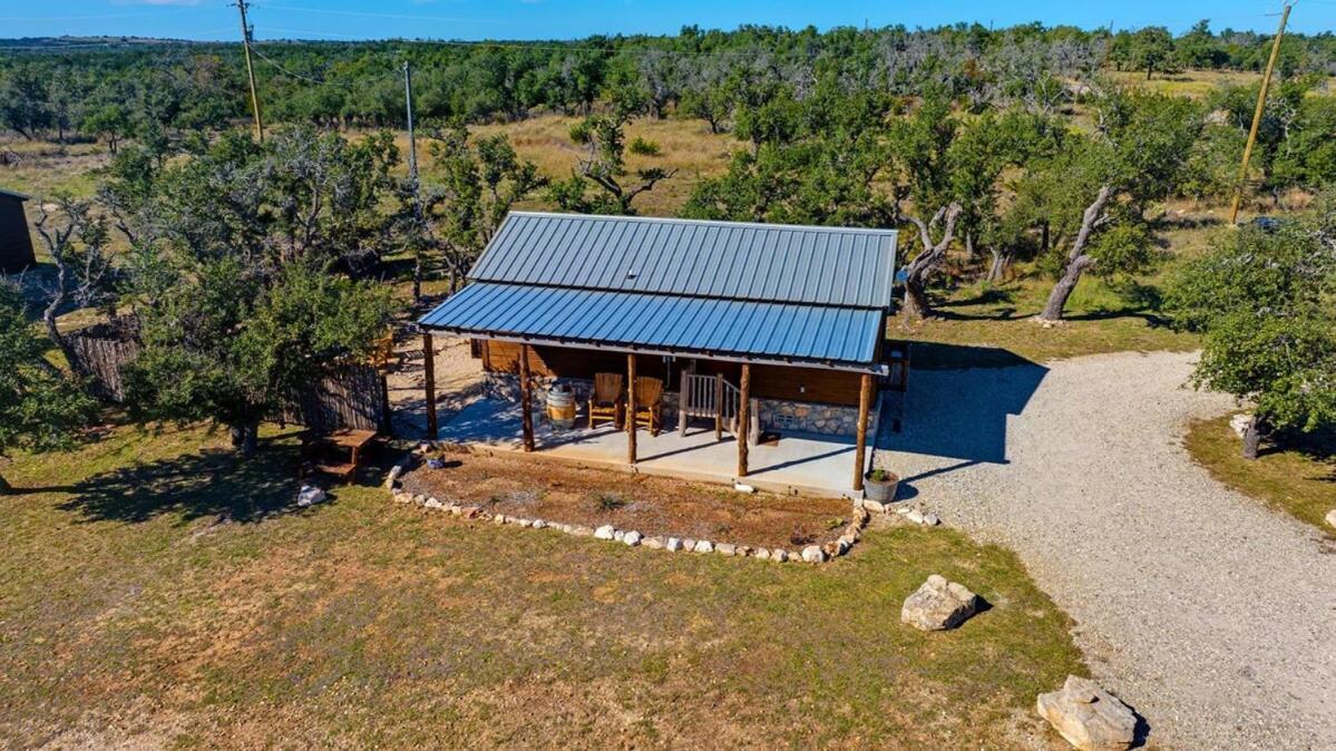 Rockin' R - Rustic Star Cabin Villa Fredericksburg Exterior photo