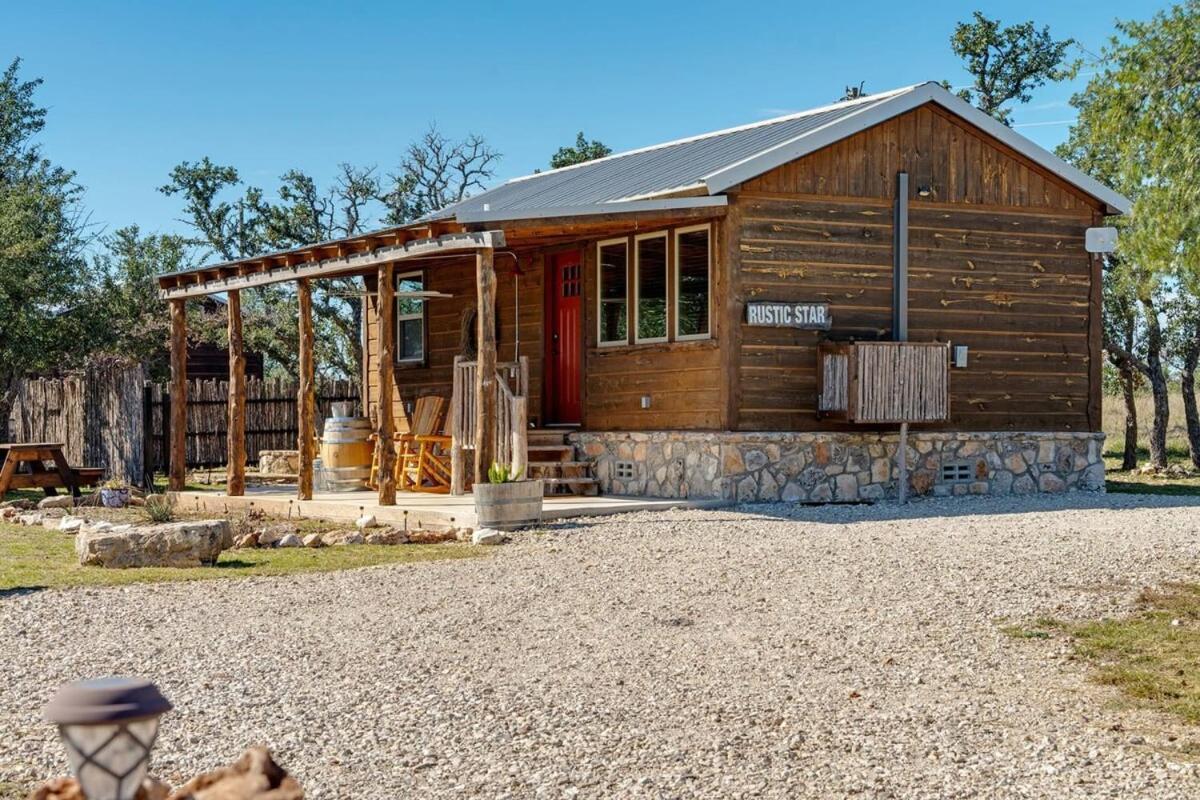 Rockin' R - Rustic Star Cabin Villa Fredericksburg Exterior photo