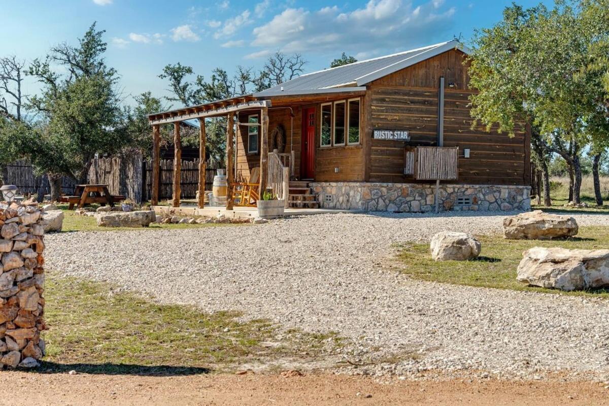 Rockin' R - Rustic Star Cabin Villa Fredericksburg Exterior photo