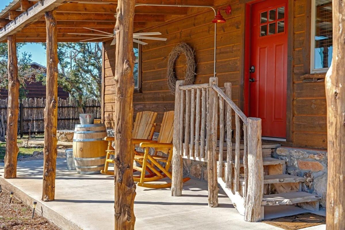 Rockin' R - Rustic Star Cabin Villa Fredericksburg Exterior photo