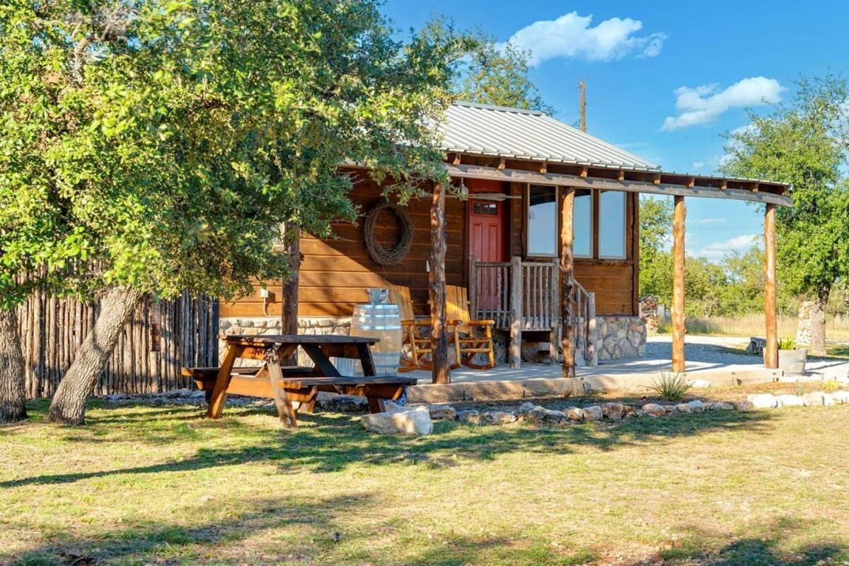 Rockin' R - Rustic Star Cabin Villa Fredericksburg Exterior photo